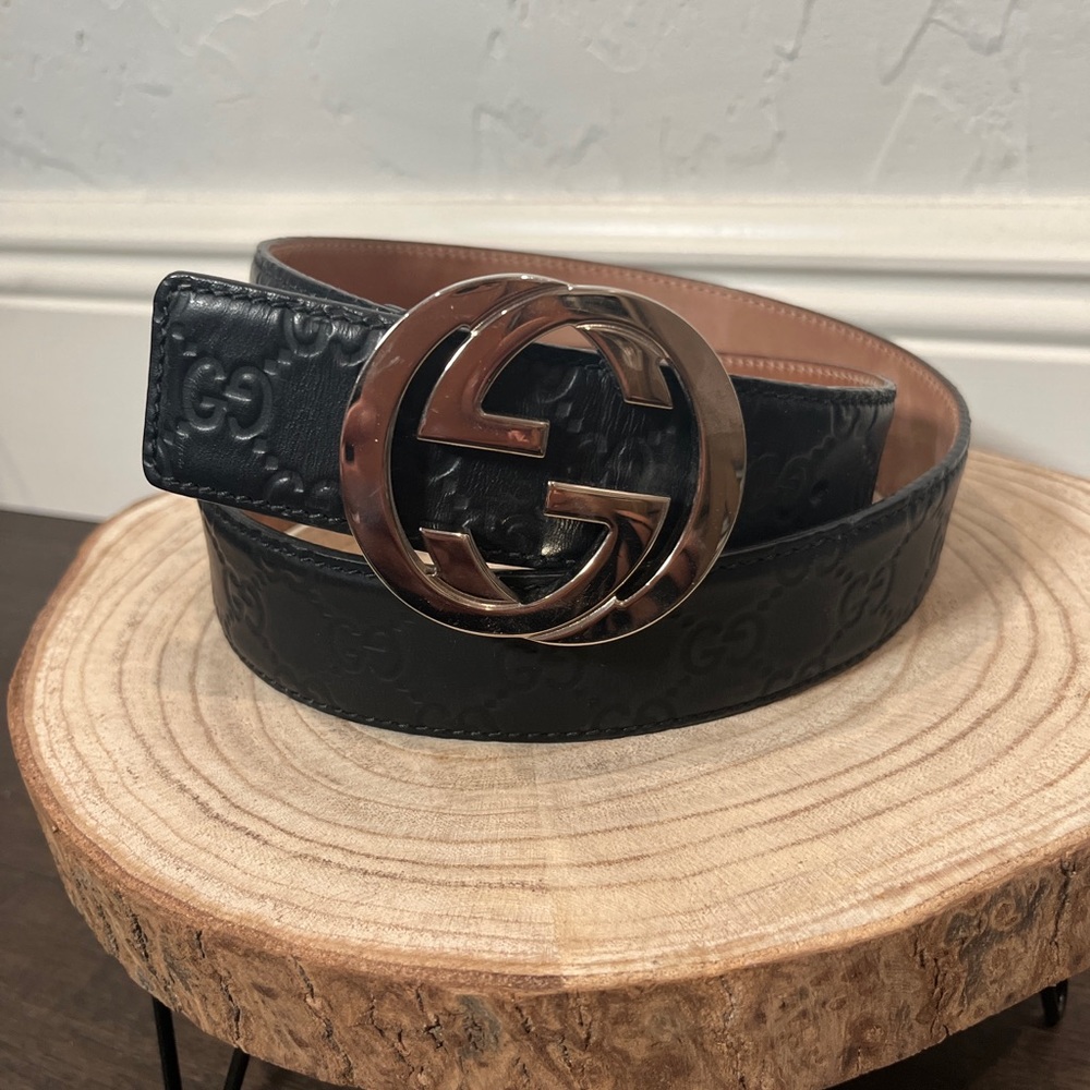 Gucci Embossed GG with silver GG buckle size 90